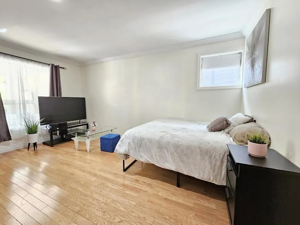 Trinity Bellwood Suites Downtown Toronto 0*,  Kanada