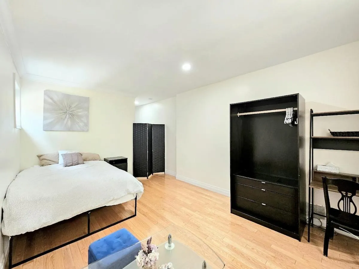 Trinity Bellwood Suites Downtown Toronto