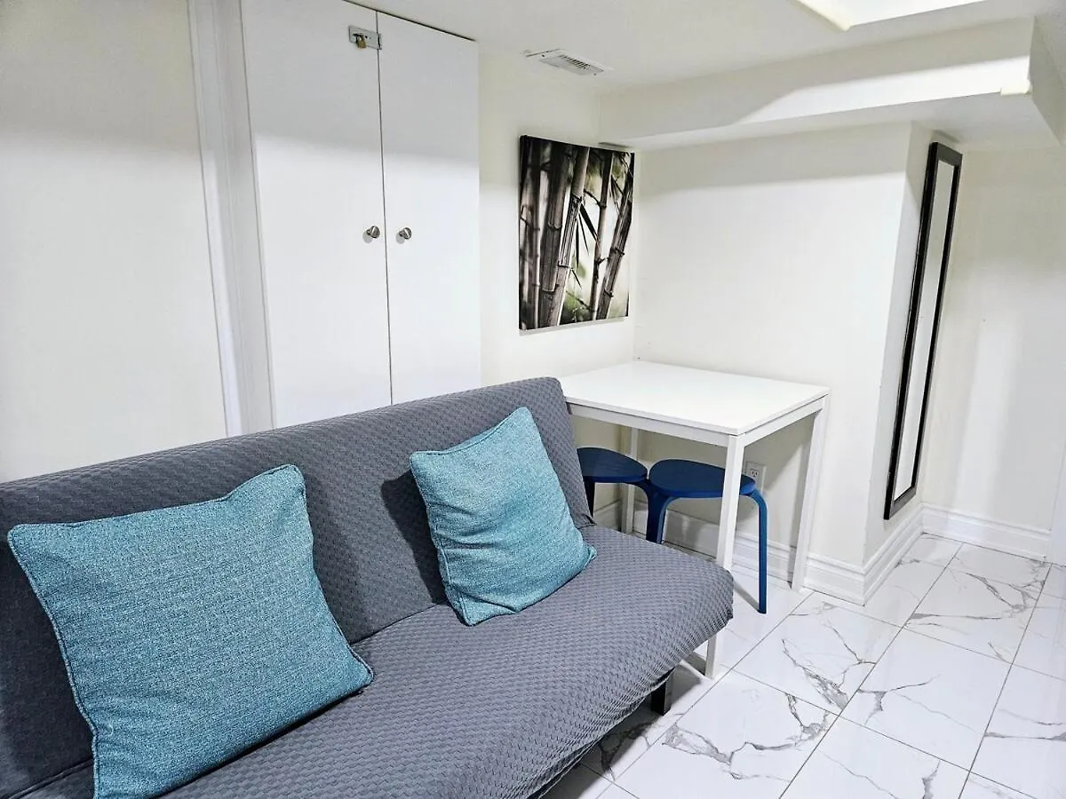 Trinity Bellwood Suites Downtown Toronto