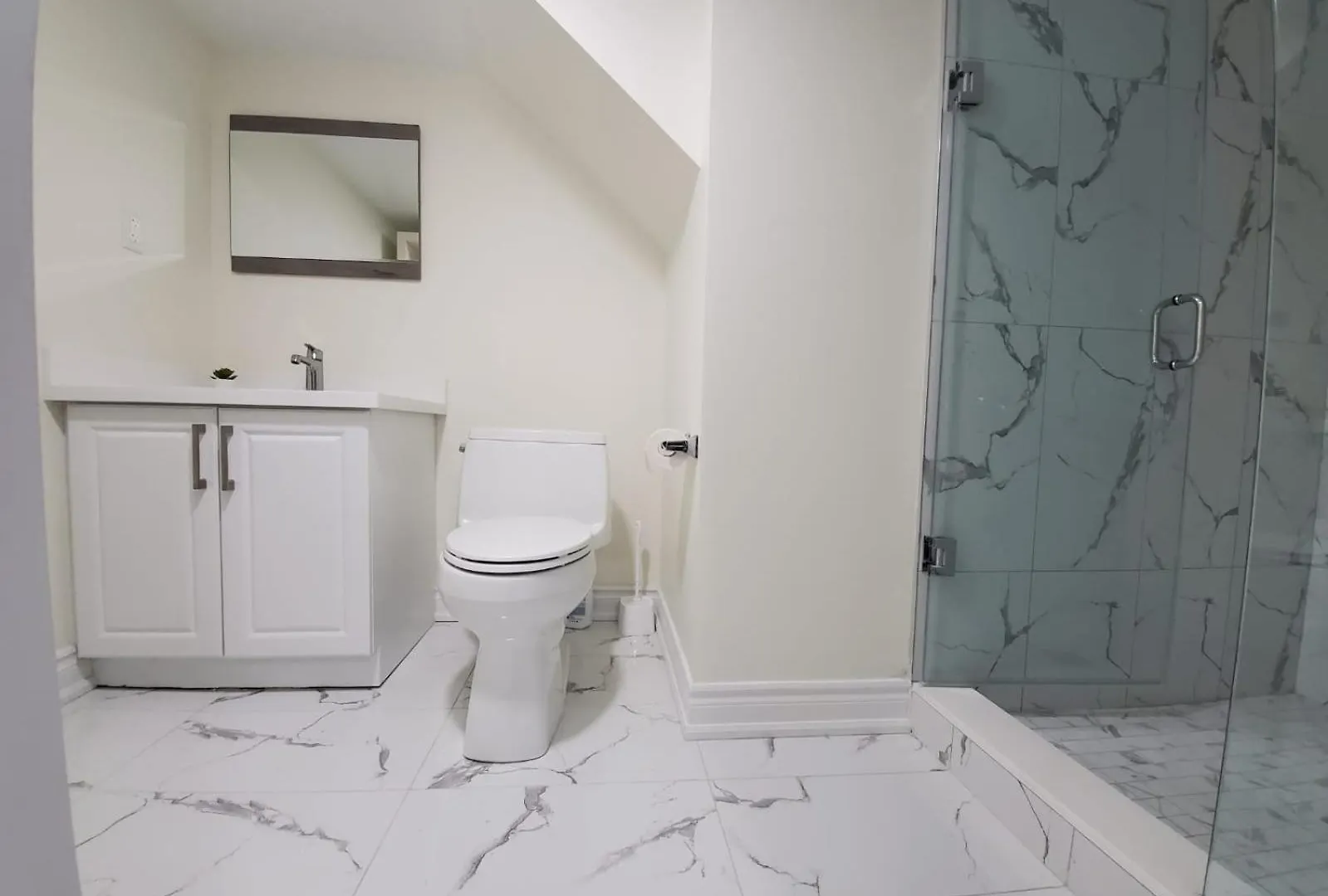 Trinity Bellwood Suites Downtown Toronto 0*,