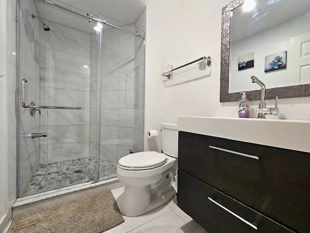 Trinity Bellwood Suites Downtown Toronto 0*,  Kanada
